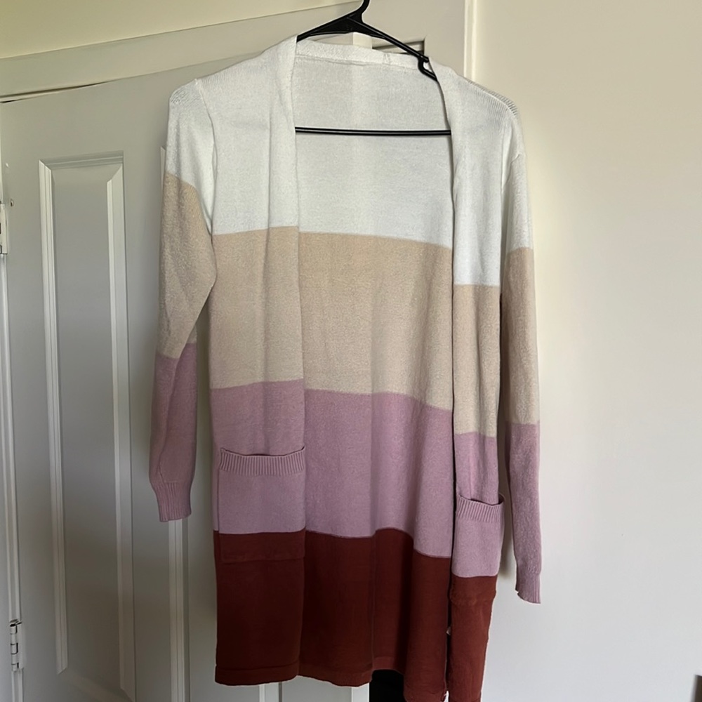 Fall sweater. Never worn. Size L.